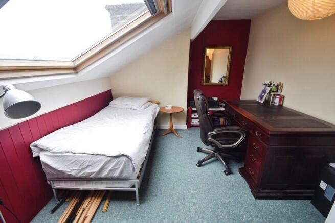 4 bed Terraced for sale Image 9