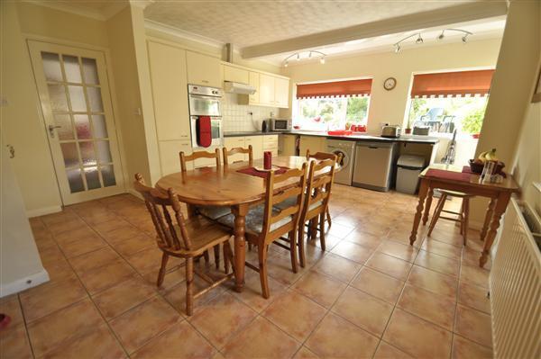 Kitchen diner