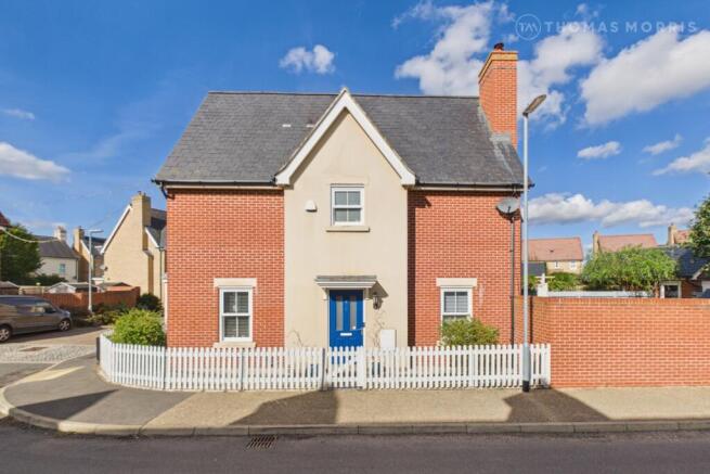 4-bed semi-detached on Hawking Drive, Biggleswade, Bedfordshire, SG18, £425,000