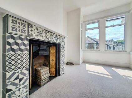 First Floor Flat, London, E16