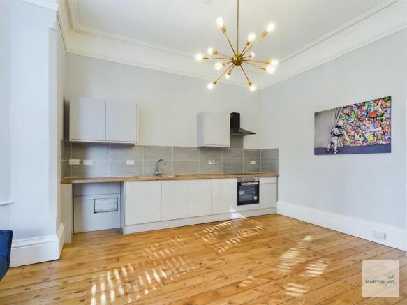 CAM03394G0-PR0184...