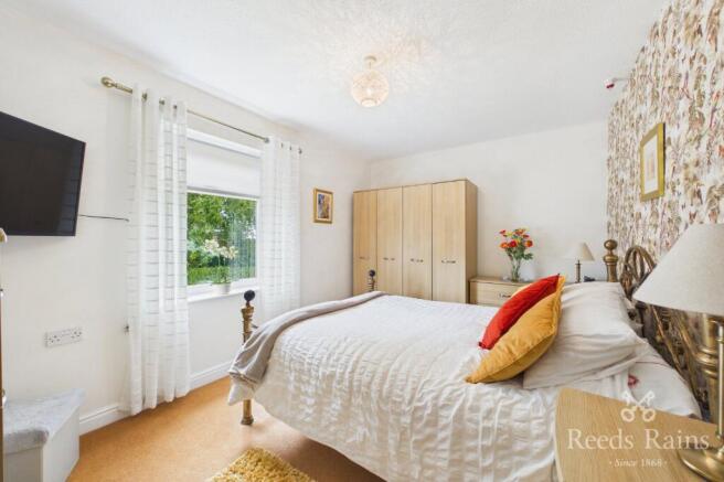 2 bed Bungalow for sale Image 5