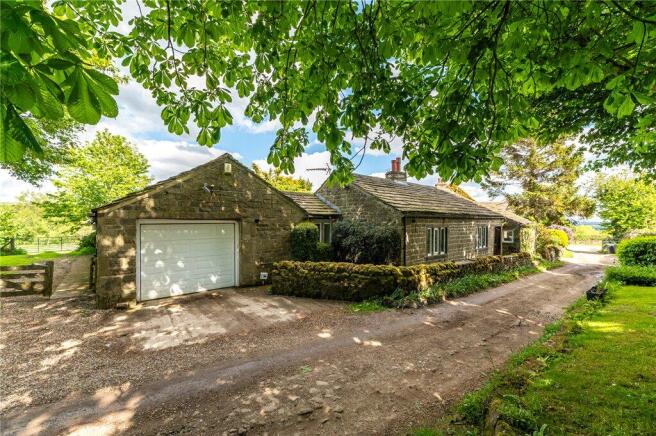 Garage & Driveway