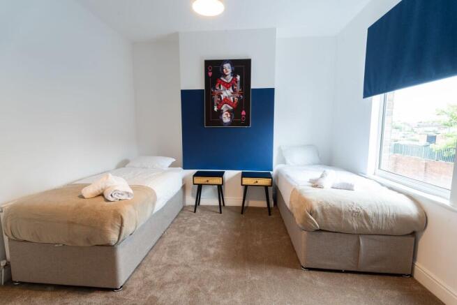3 bed Terraced for sale Image 11