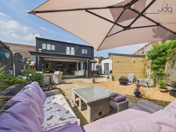 Welcome to Cherry Tree Close