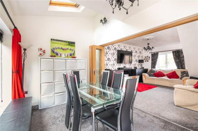 3 bed Semi-Detached for sale Image 9