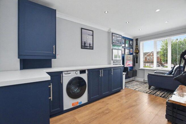 3 bed Detached for sale Image 4