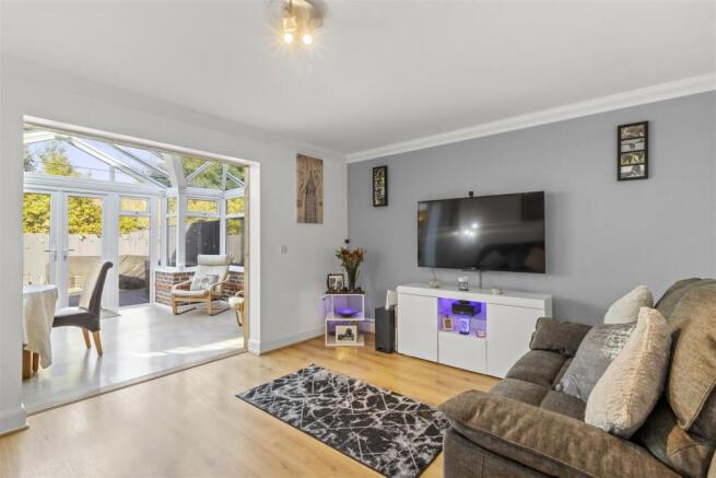 Shetland Close, Hailsham photo 4