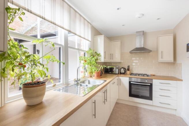Kitchen (Main)