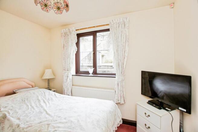 2 bed Semi-Detached Bungalow for sale Image 9