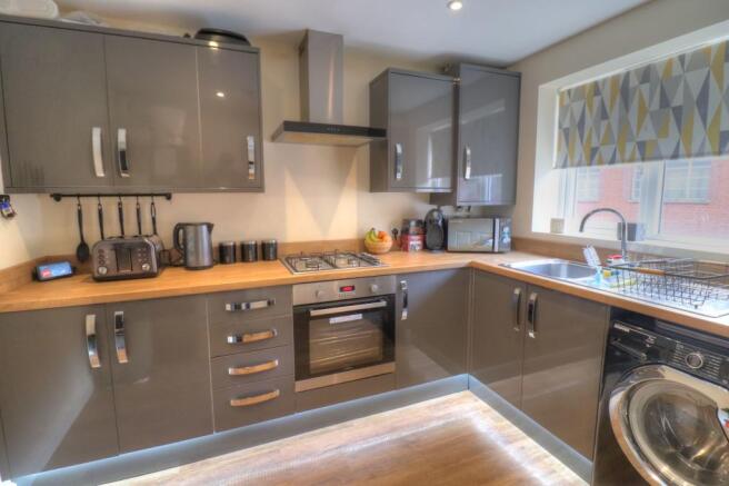 KITCHEN 1