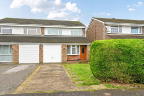 16, Willowford, Yateley GU46 6HQ