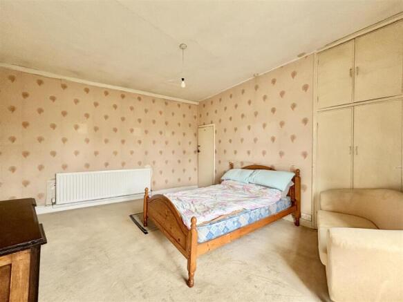 2 bed Semi-Detached for sale Image 12