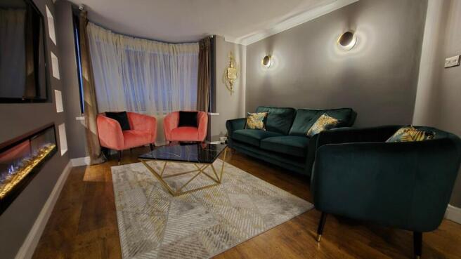 3 bed Semi-Detached for sale Image 4