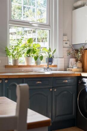 3 bed Terraced for sale Image 5