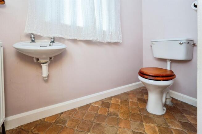 3 bed Semi-Detached for sale Image 6
