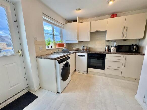 3 bed Detached for sale Image 8