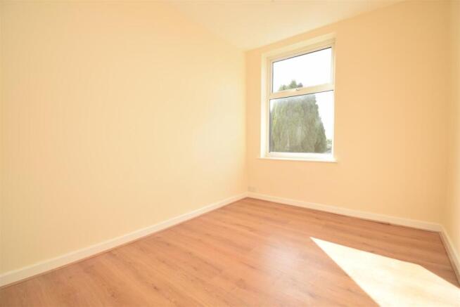 3 bed Terraced to rent Image 4