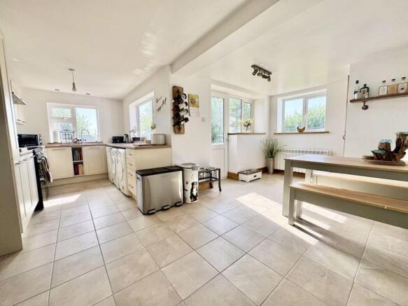 Kitchen dining room