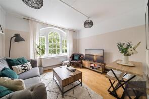 12a, Mordaunt House, Albion Avenue, London SW8 2AL