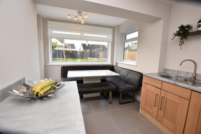 DINING AREA.JPG