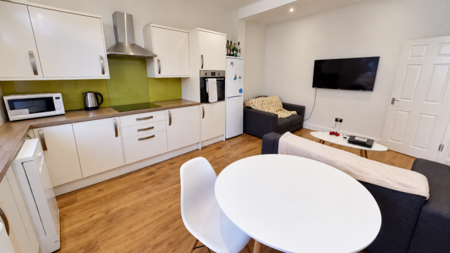 Tidy Modern Kitchen Living Room