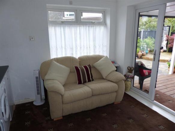 34 lionel rd 013.jpg