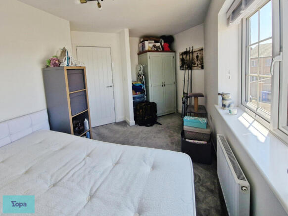 3 bed Semi-Detached for sale Image 12