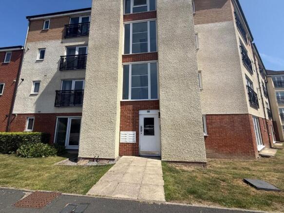2 bed Flat for sale Image 11