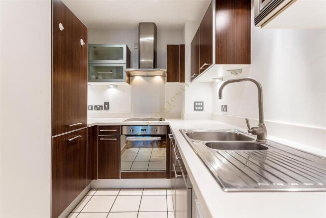 kitchen (2).jpg
