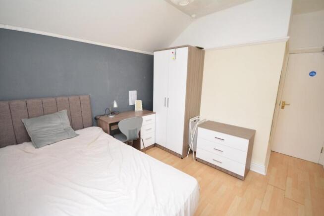 Bedroom Six (First Floor Rear)