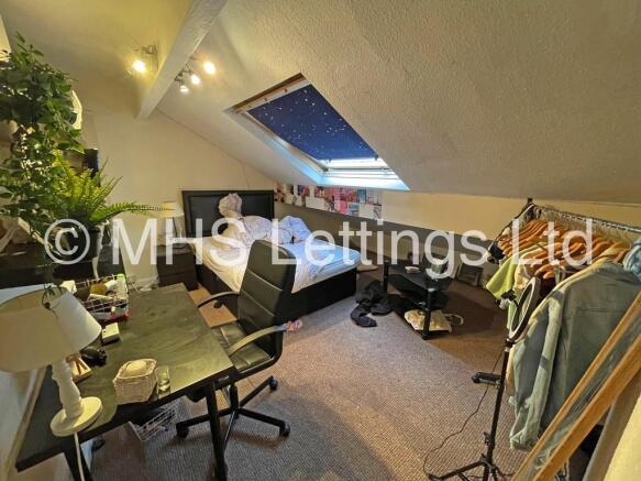 5 bed Terraced to rent Image 12