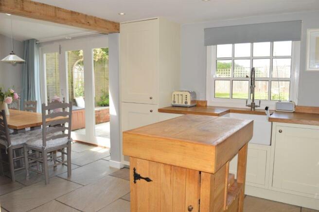 Kitchen/dining