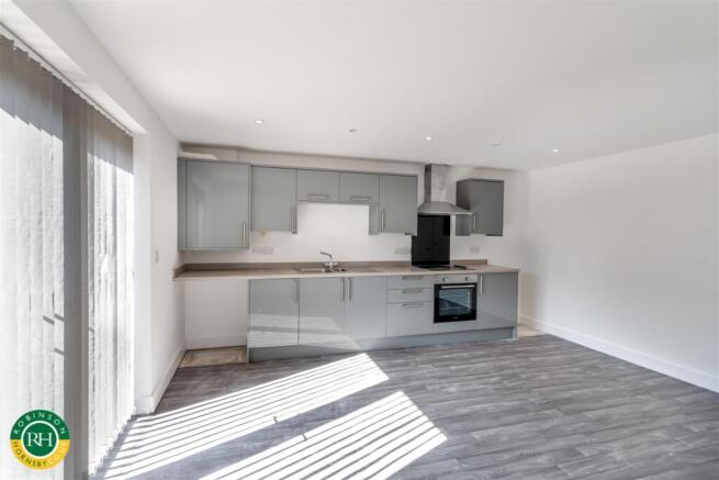 3 bed House for sale Image 4
