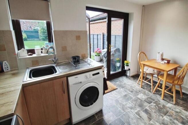 2 bed Semi-Detached for sale Image 5