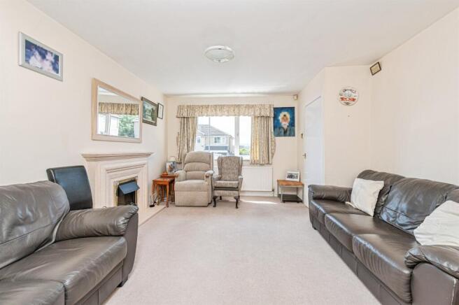 4 bed Semi-Detached for sale Image 7