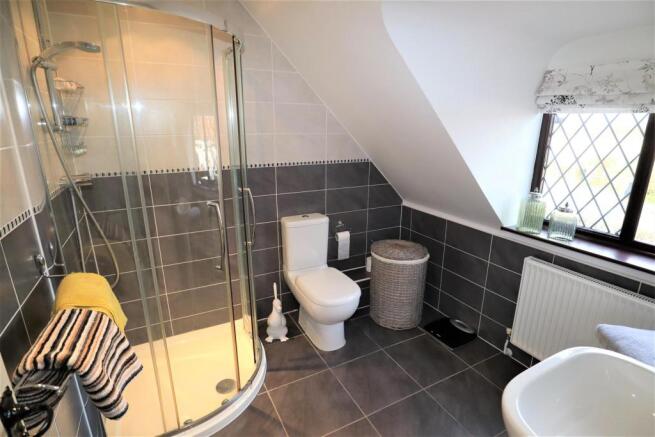 Ensuite to Bedroom One