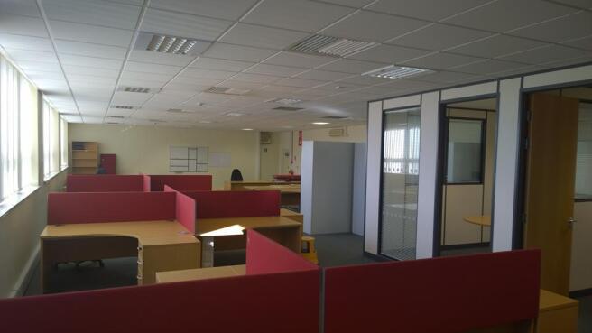 Building 2 - Eltherington Bus Pk - photo 3