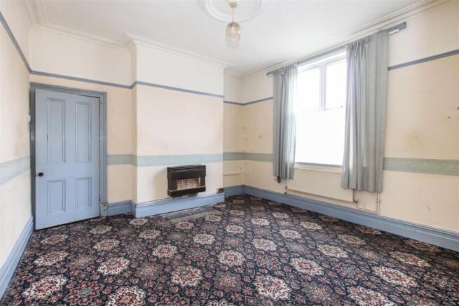 SEPARATE LOUNGE