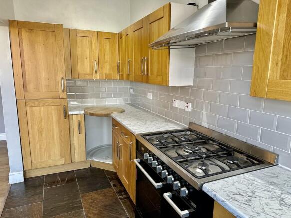 3 bed Terraced for sale Image 4
