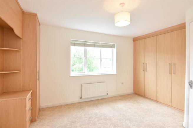 3 bed Town House to rent Image 6