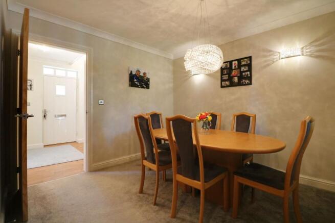 Dining-room..jpg