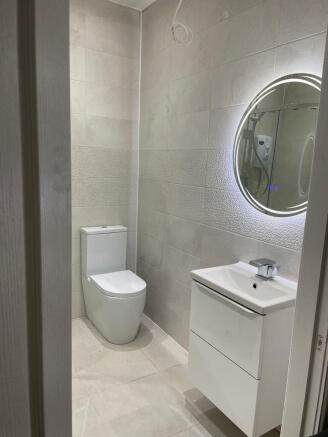 1 bed Apartment to rent Image 6