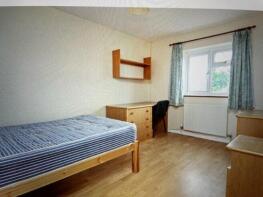 Flat 4, Salisbury House, St Thomas Hill, Canterbury CT2 8EJ