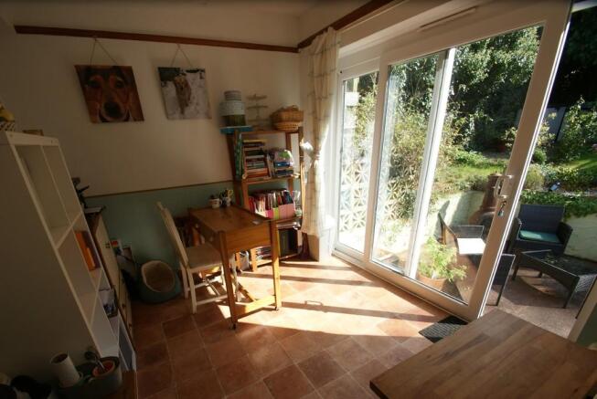 Photo 6