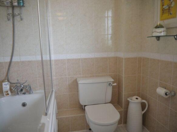 Family Bathroo...
