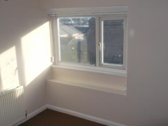 2 bed Terraced to rent Image 8