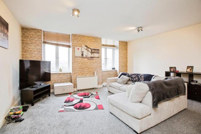 2 bed Apartment for sale Image 10