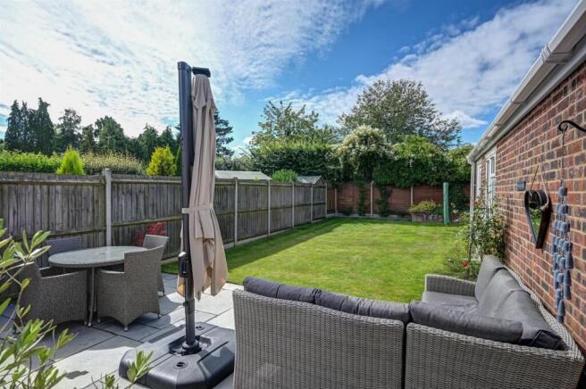 Patio to rear garden alternative.jpg