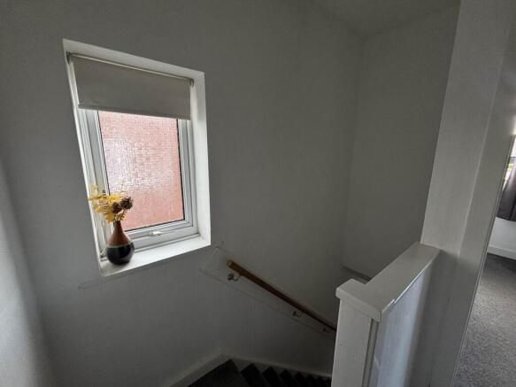 2 bed Town House for sale Image 11